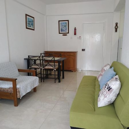 1 Bedroom Apartment Larnaca Oda fotoğraf