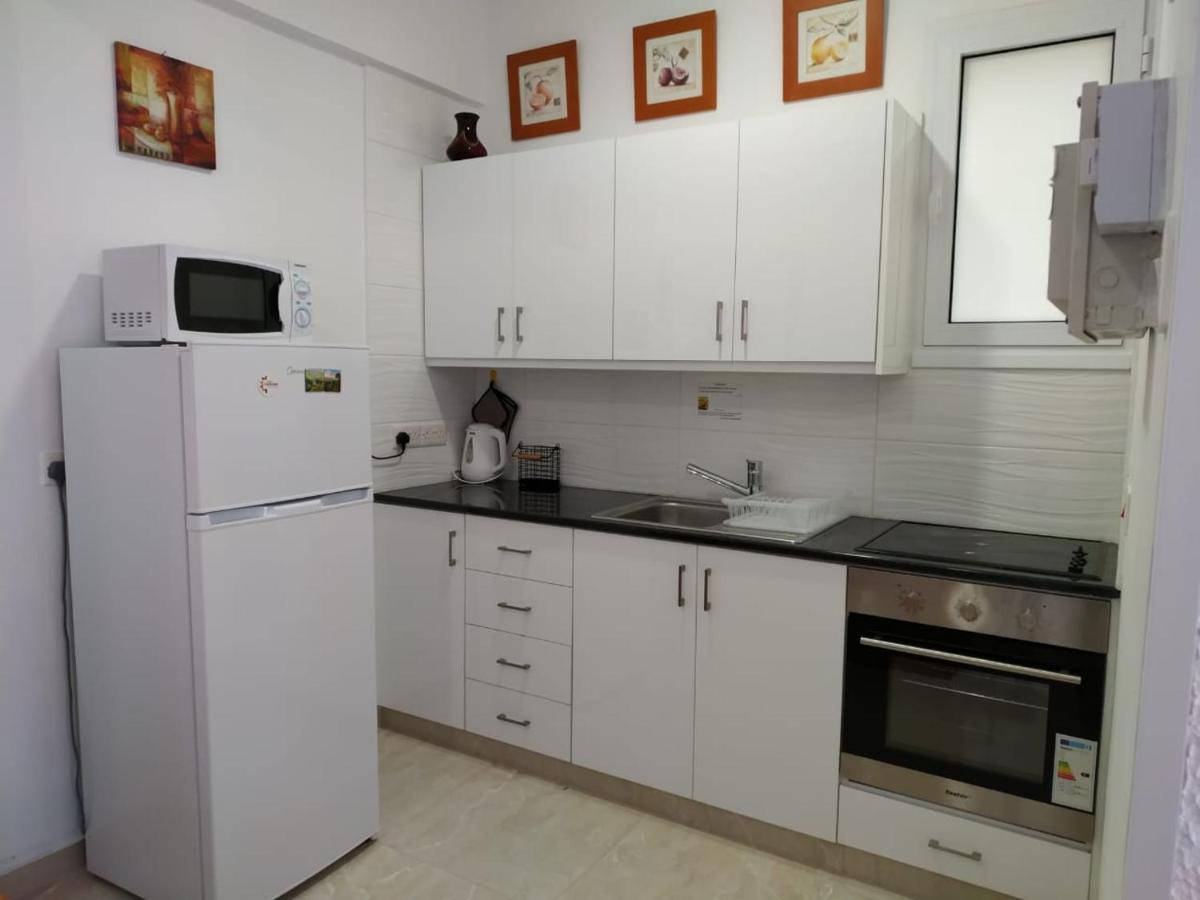 1 Bedroom Apartment Larnaca Dış mekan fotoğraf