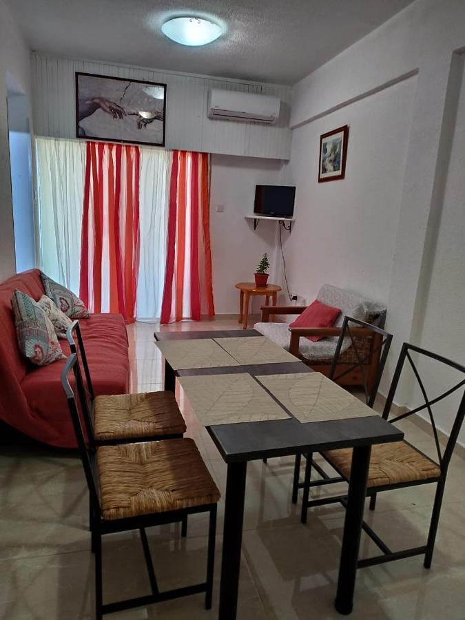 1 Bedroom Apartment Larnaca Dış mekan fotoğraf