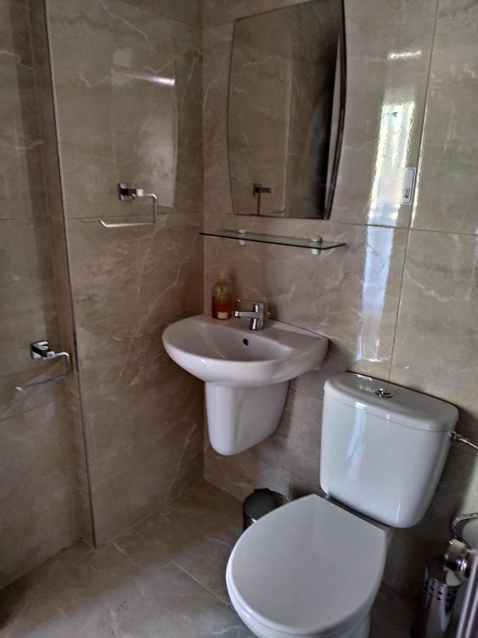 1 Bedroom Apartment Larnaca Dış mekan fotoğraf
