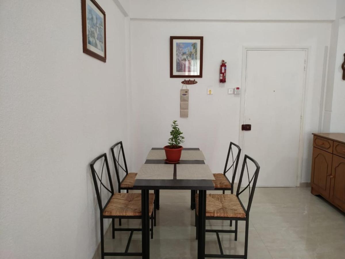 1 Bedroom Apartment Larnaca Dış mekan fotoğraf