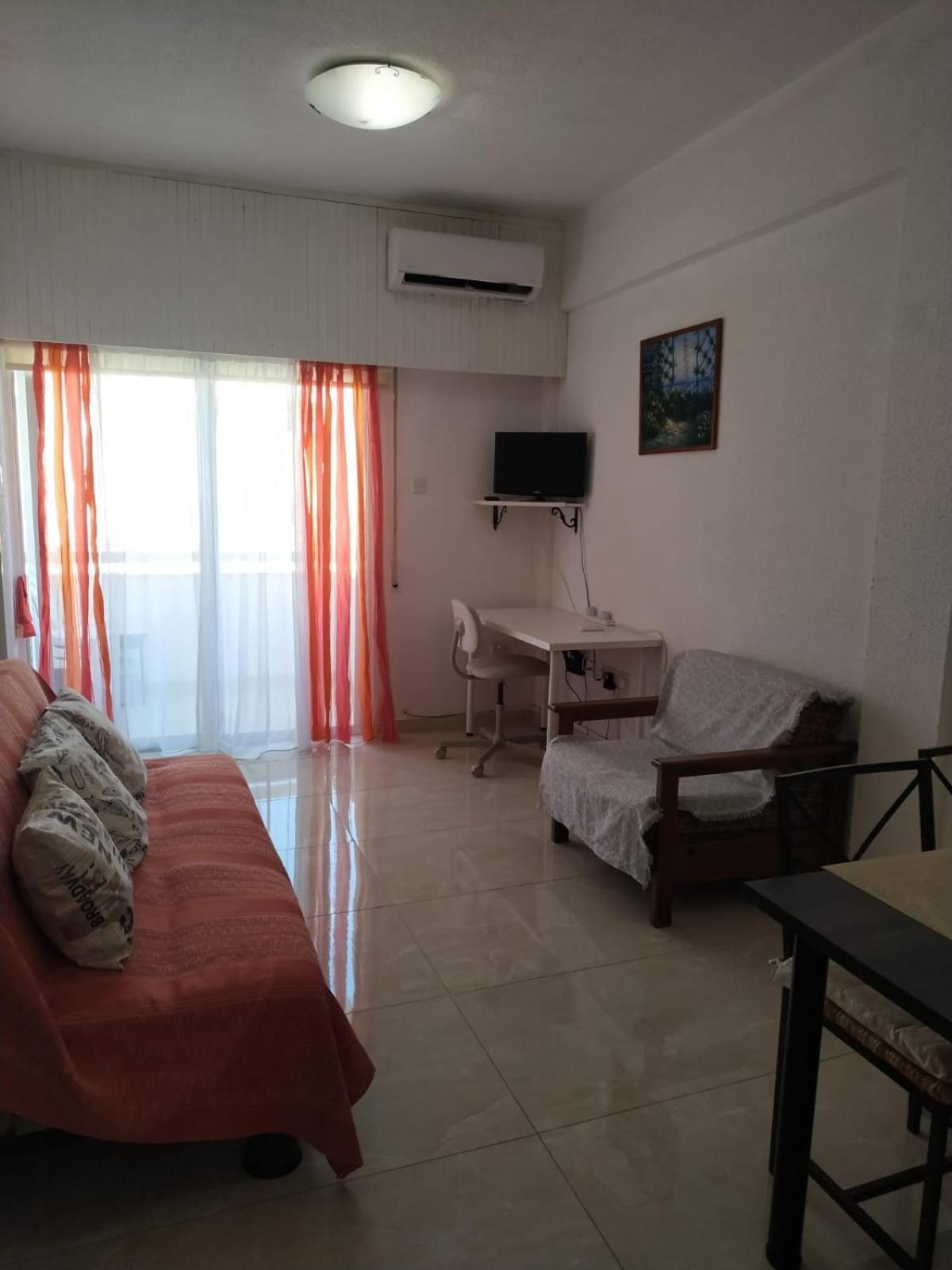 1 Bedroom Apartment Larnaca Dış mekan fotoğraf